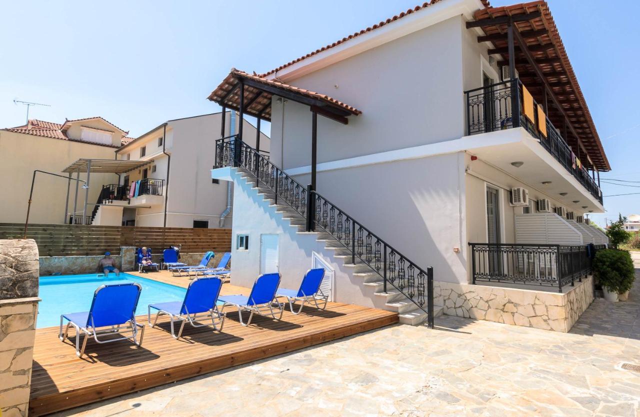 Karras Livin Laganas Exterior foto