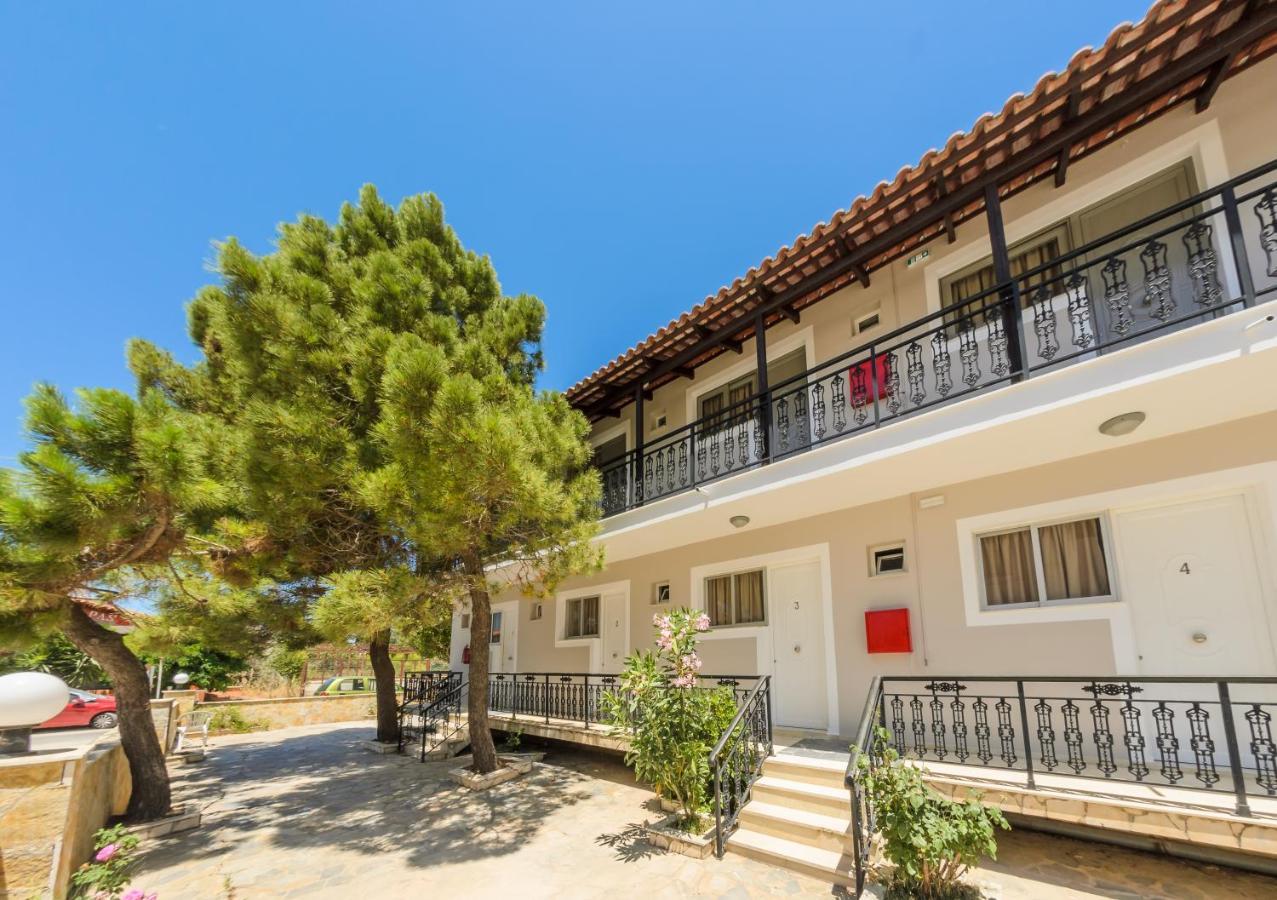Karras Livin Laganas Exterior foto